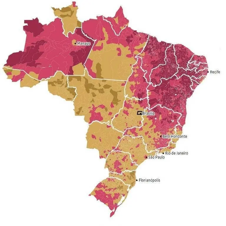Color-coded map of Brazil's municipalities in red and gold, marking cities such as Sao Paulo, Brasilia and Manaus.