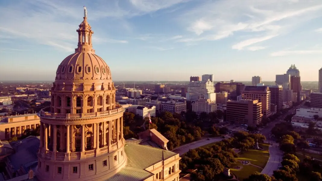 texas-capitol-left