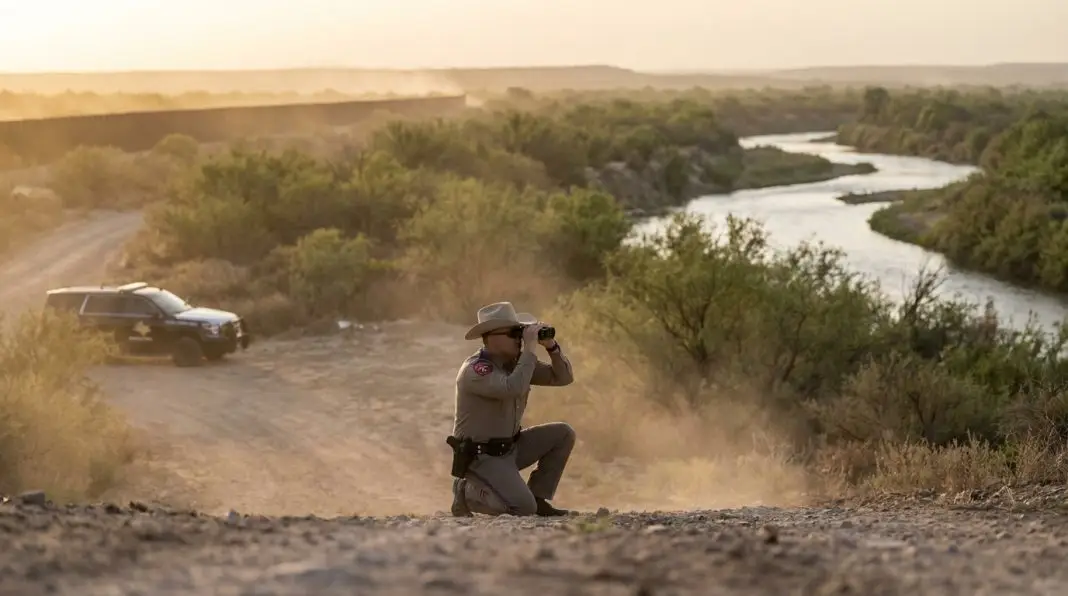 2026-04-27T23-04-55-092Z-featured 5th Circuit Revives Texas Border Law. The Larger Fight Remains.